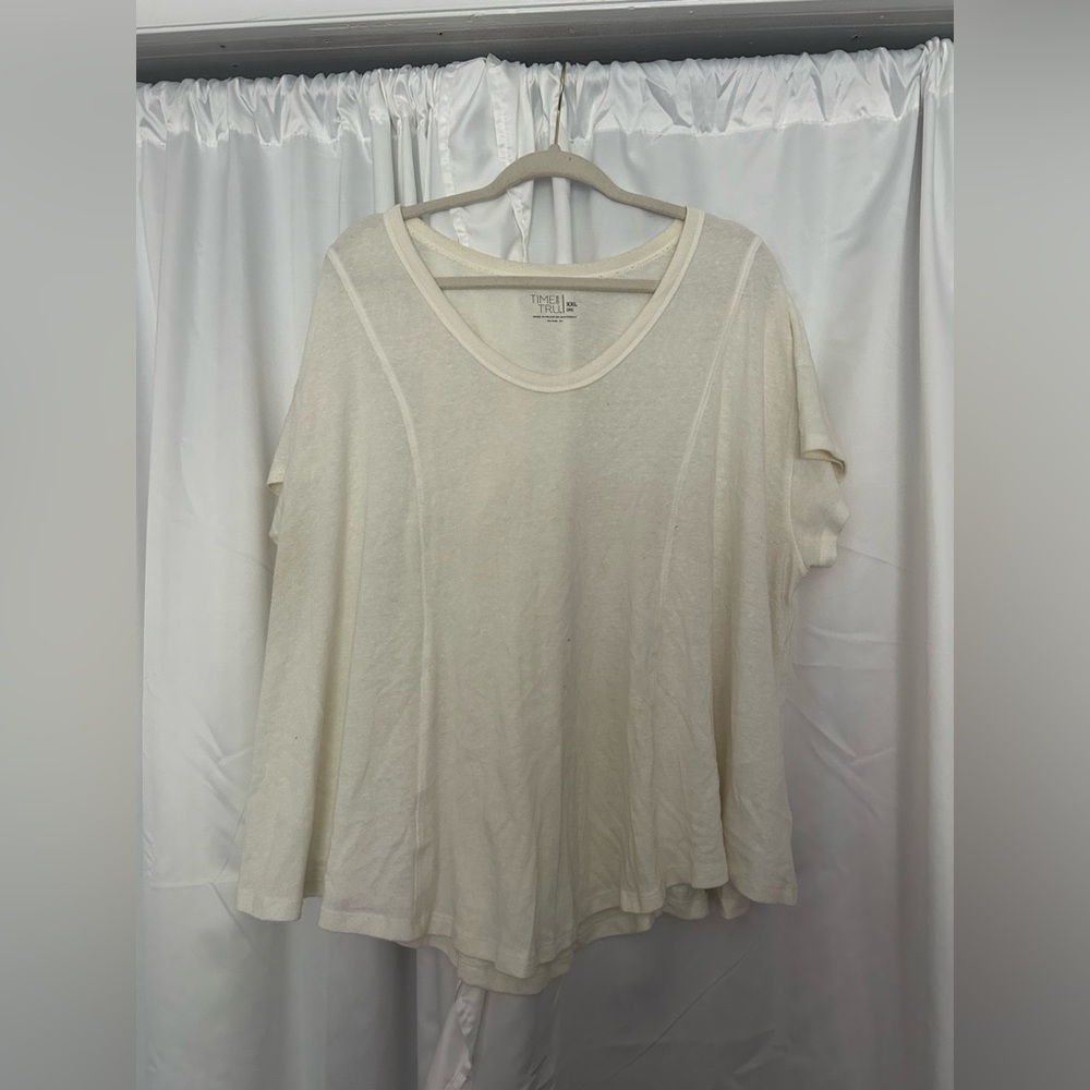 Flowy white t shirt